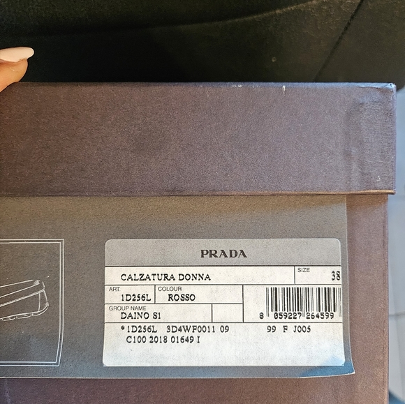 Prada Women High quality Saffiano Leather Logo Loafers - Picture 9 of 10